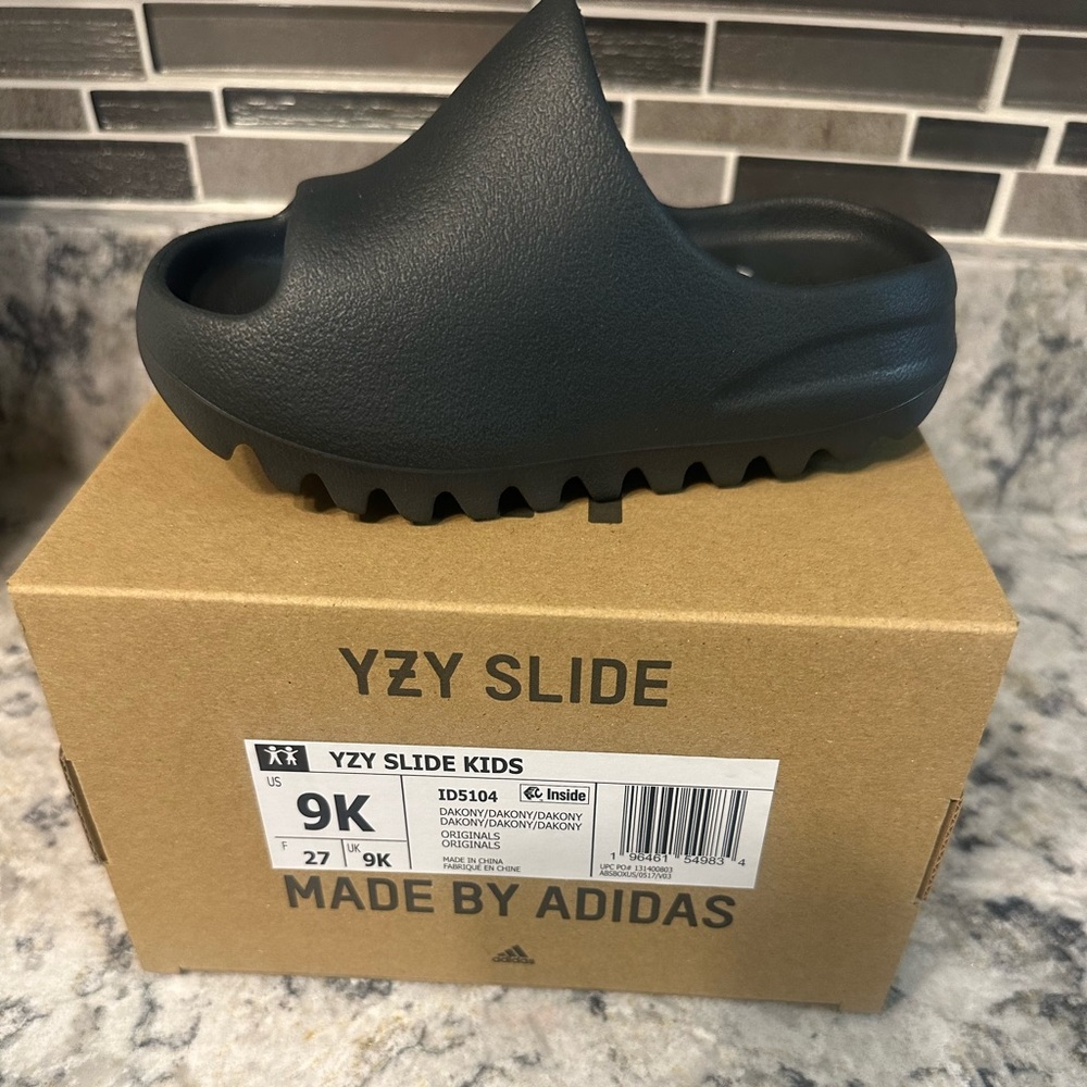 Yeezy Slides